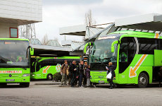 Unbefriedigende Haltestellen: Erster Fernbus-Anbieter geht gerichtlich gegen Kommune vor