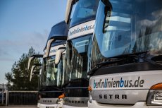 Berlin Linien Bus schließt Städtepartnerschaft mit Bremen