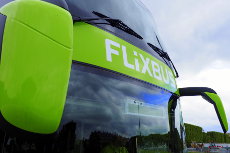 Mit dem Fernbus in die Alpen: Günstig in den Skiurlaub mit FlixBus